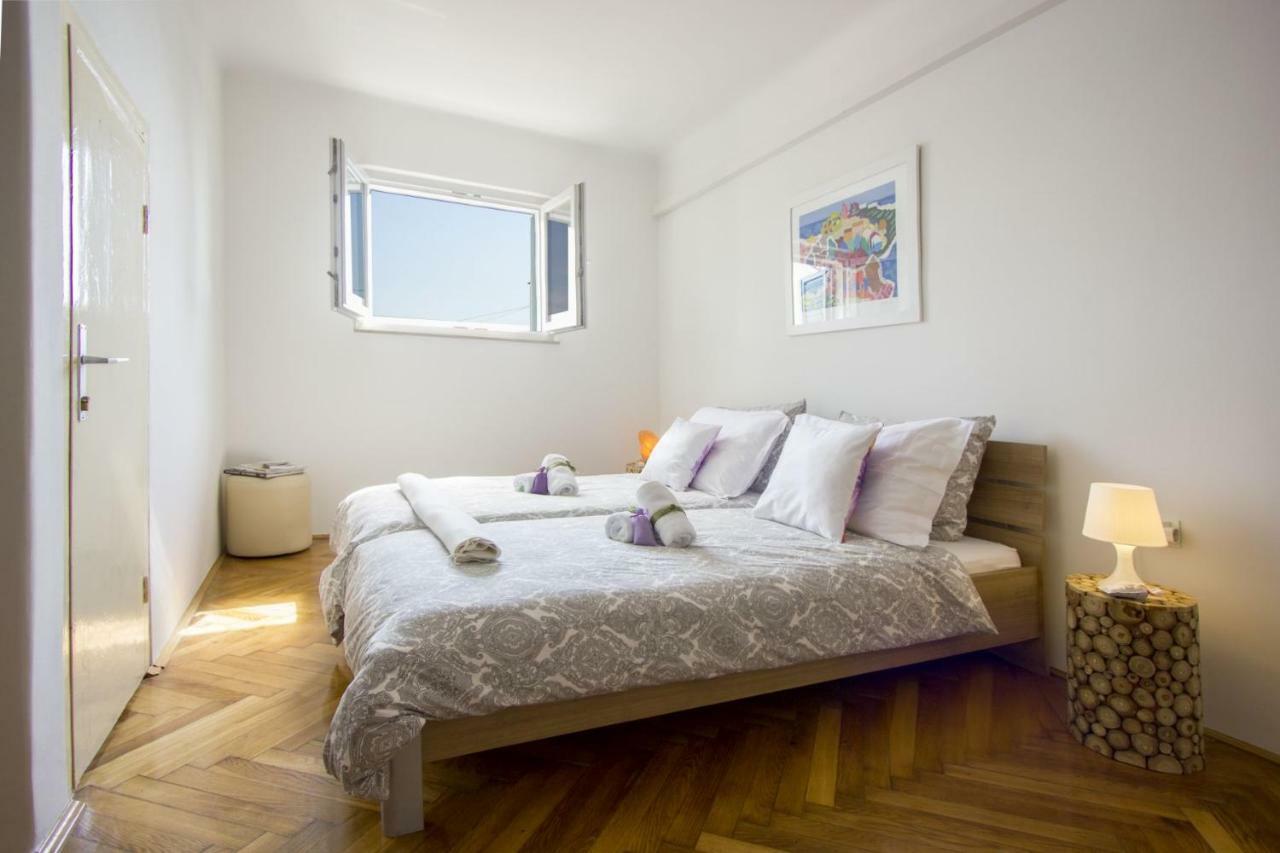 West Coast Luxury Apartment