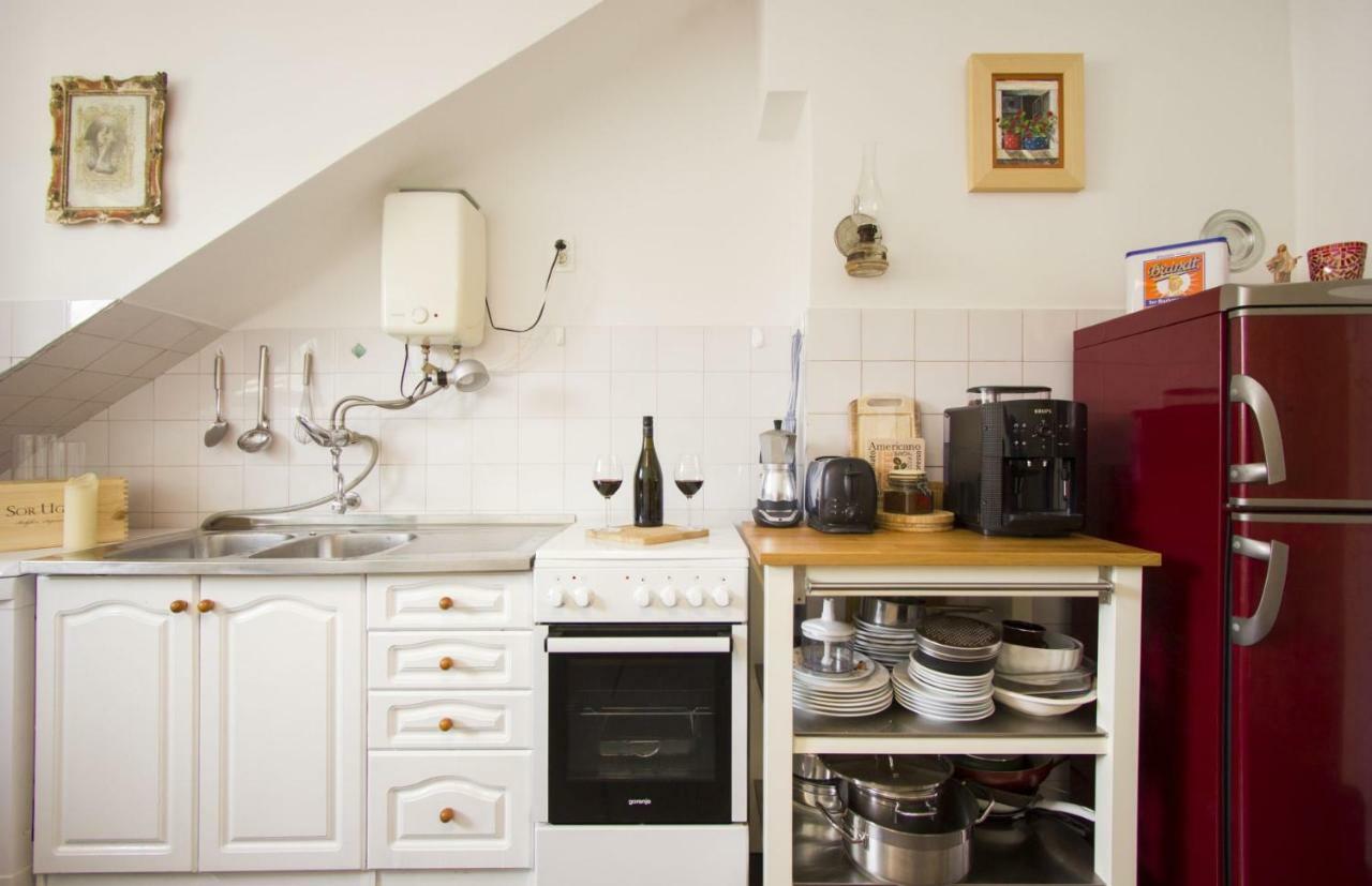 West Coast Luxury Apartman