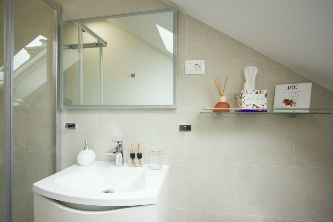 West Coast Luxury Apartman *
